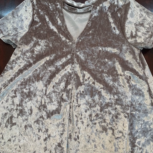 Boutique Velvet Top size S/M - Picture 3 of 5
